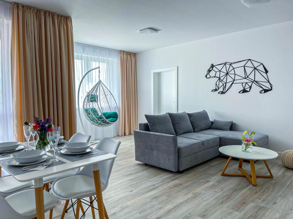 Lawis Apartments Poprad Buitenkant foto