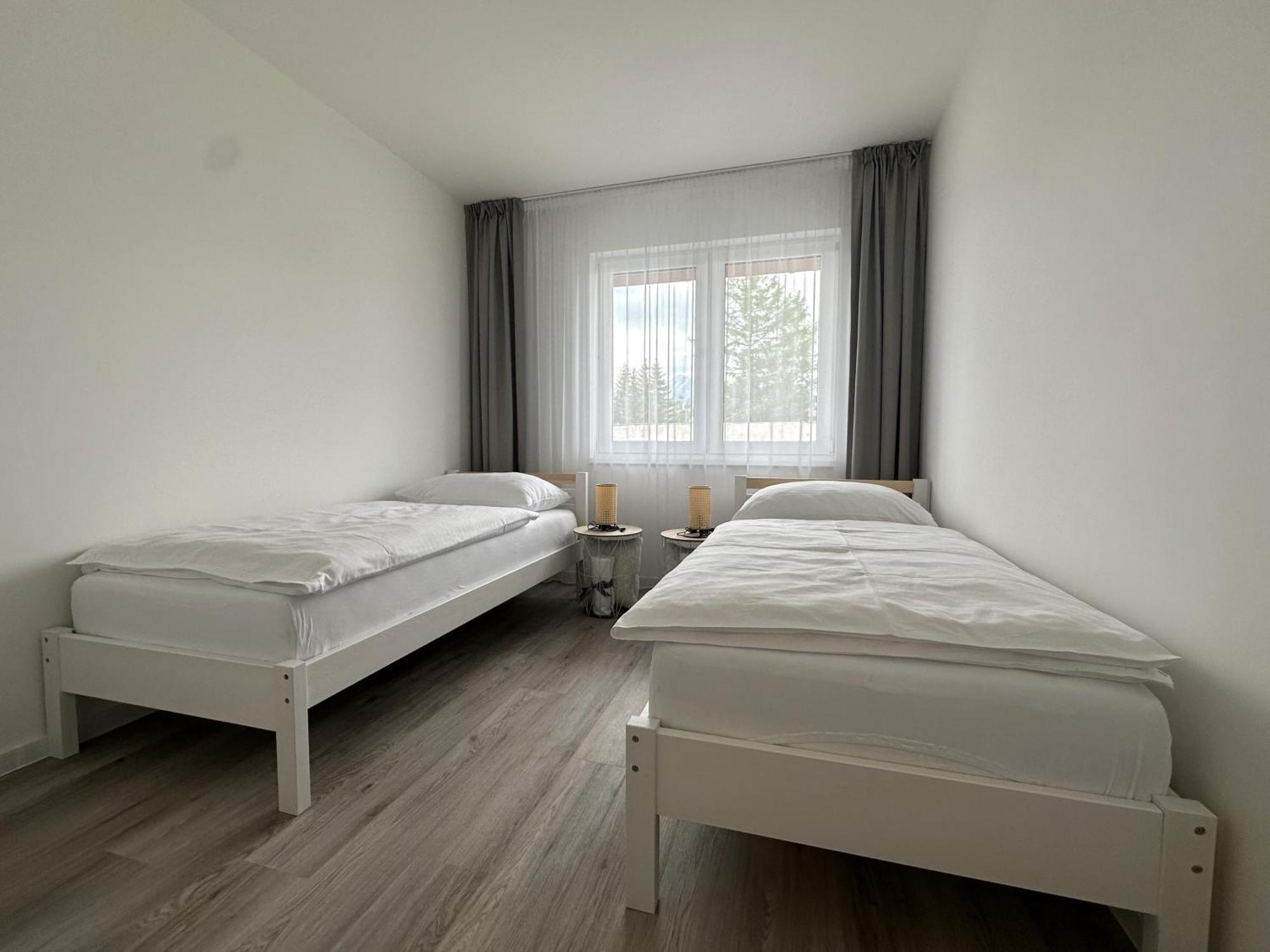 Lawis Apartments Poprad Buitenkant foto